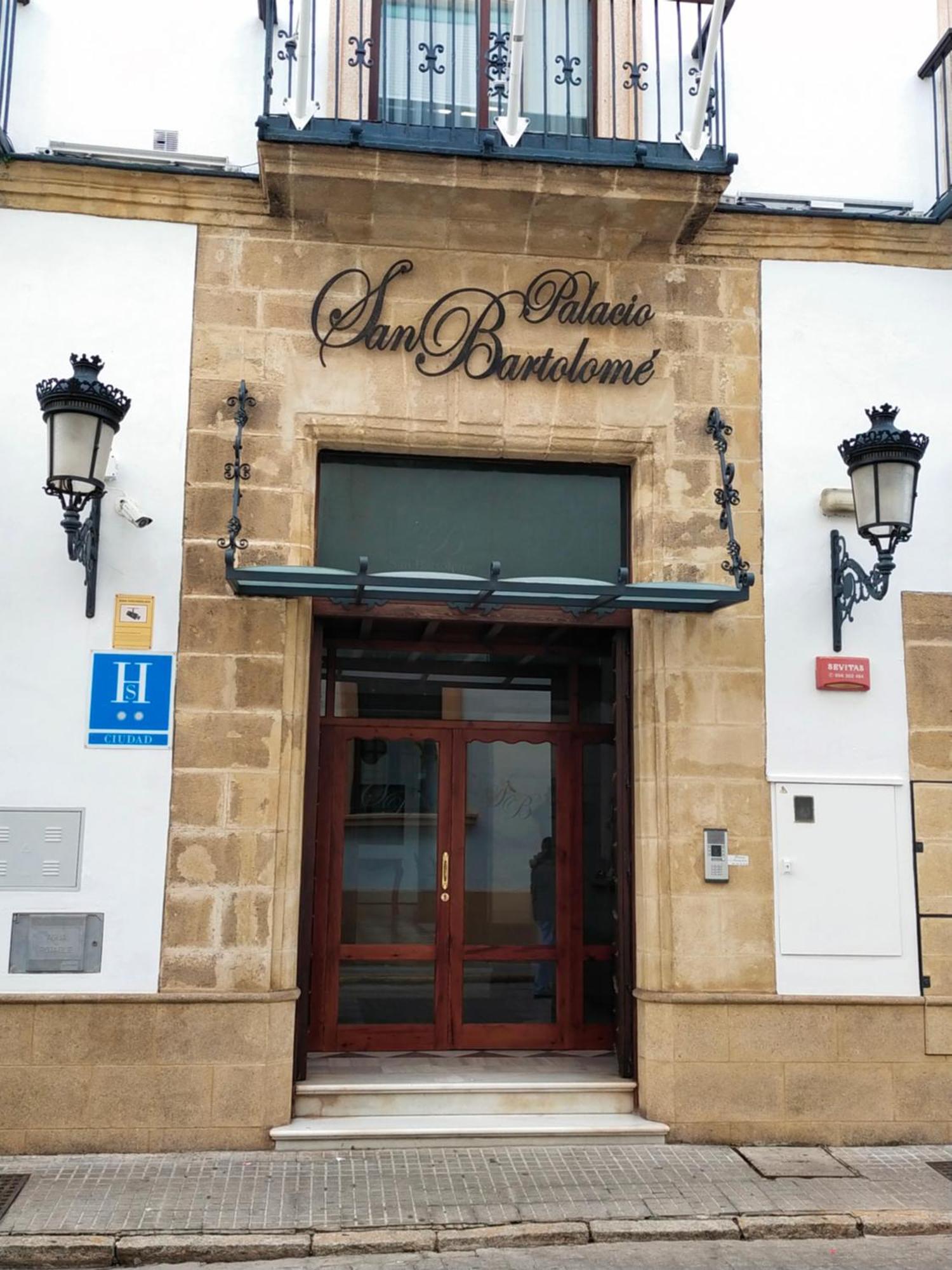 Hostal Palacio San Bartolome El Puerto de Santa María Exterior foto